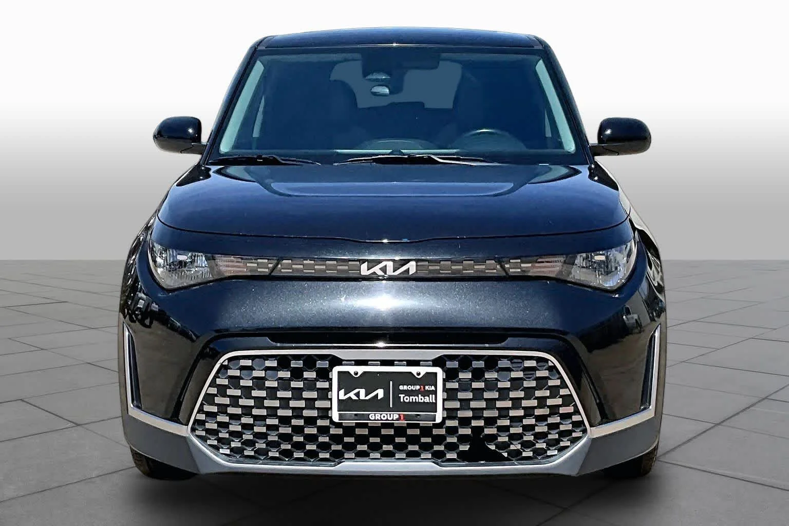 Used 2023 Fusion Black Kia EX image 4