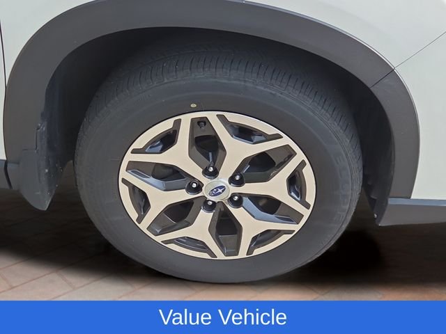 Used 2020 Crystal White Pearl Subaru Premium image 26