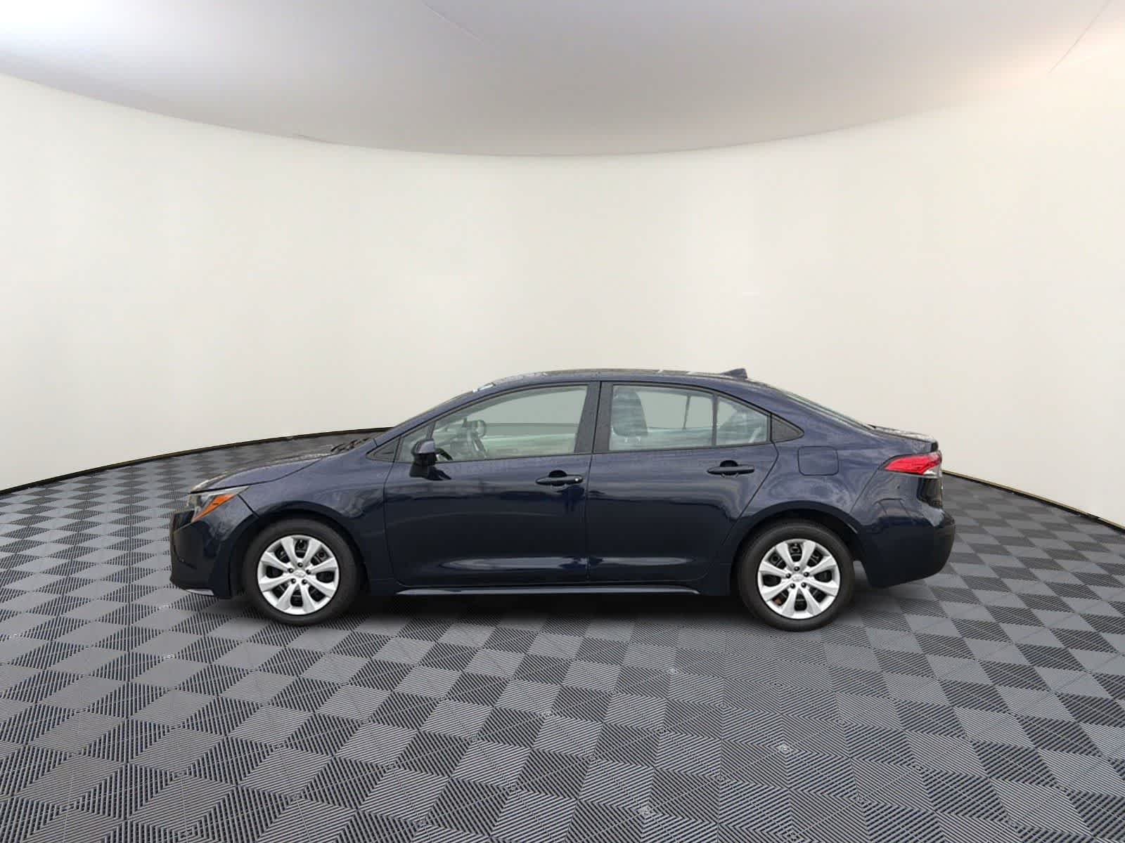 2023 Toyota Corolla LE - Photo 6