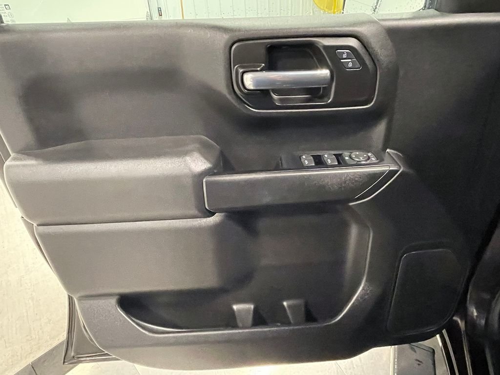 Used 2019 Brown Chevrolet Custom image 21