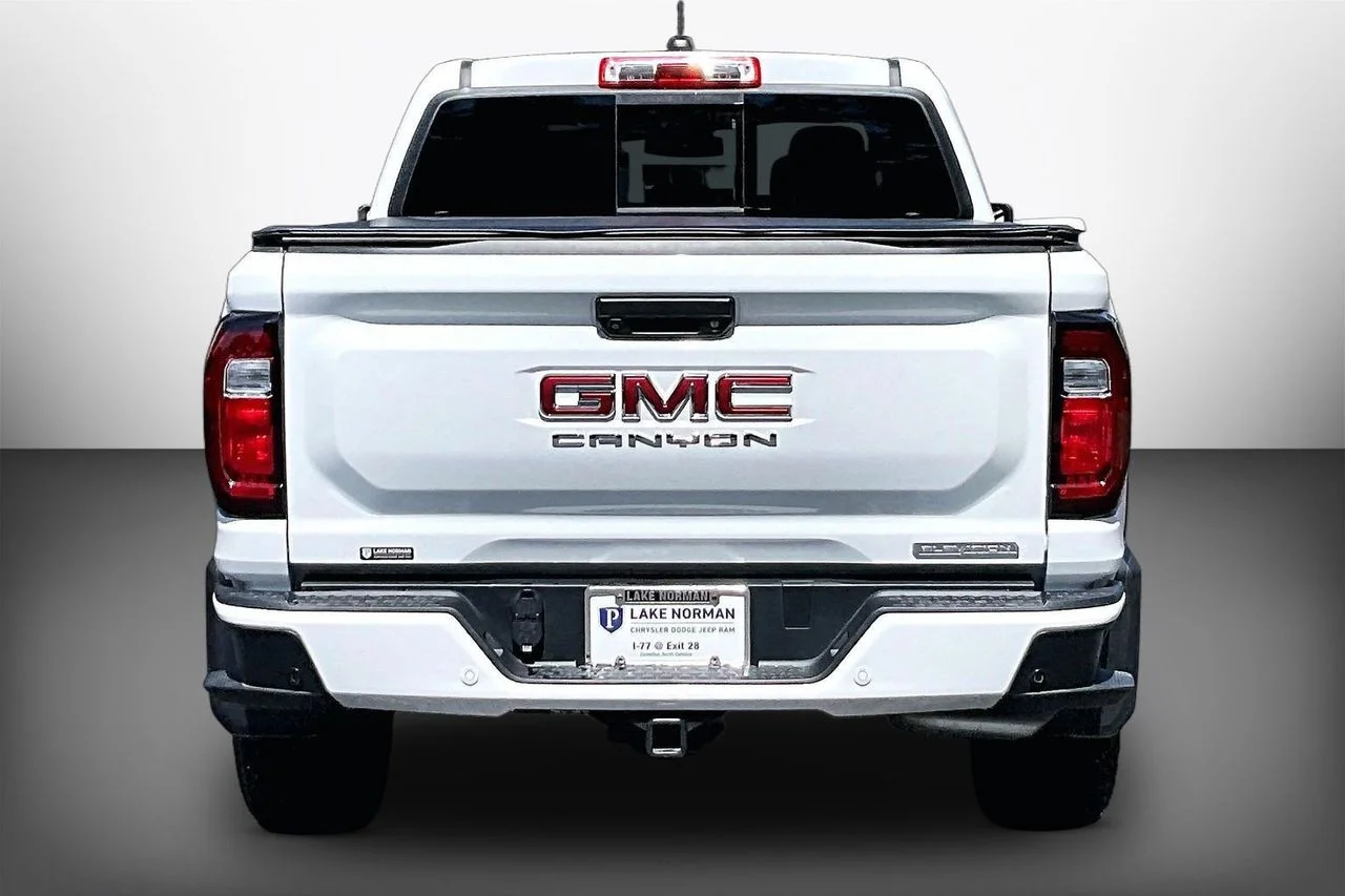 Used 2025 White GMC Elevation image 7