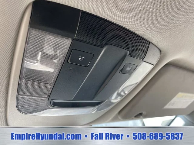 Used 2024 White Kia LX image 24