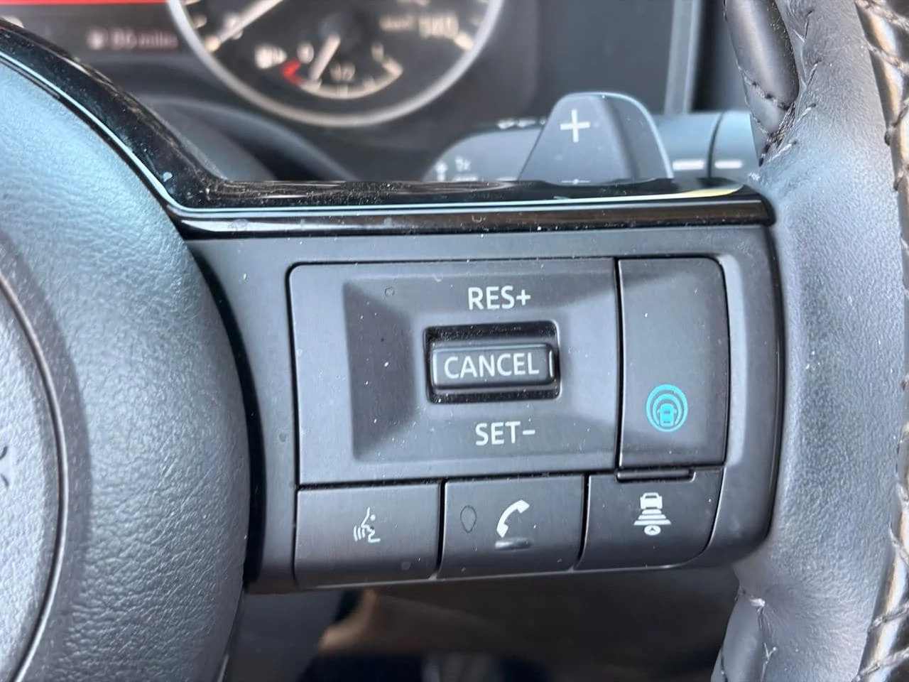Used 2021 Super Black Nissan SL image 27