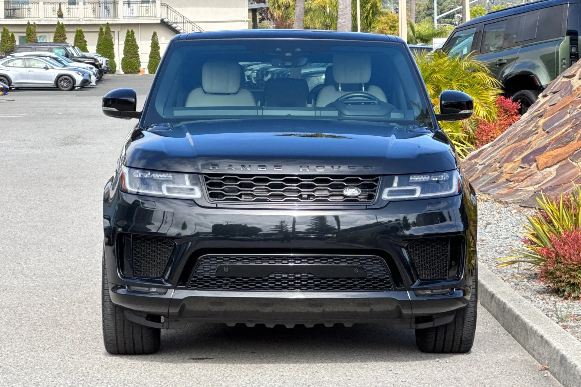 Used 2021 Santorini Black Metallic Land Rover HSE Dynamic image 10