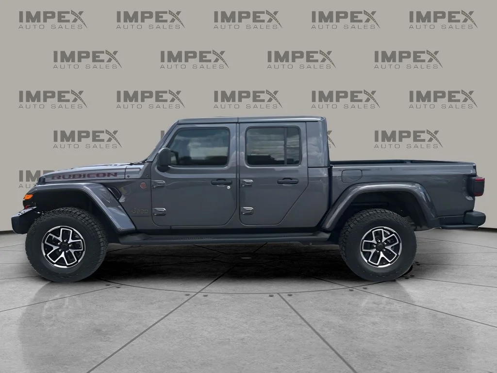 Used 2024 Gray Jeep Rubicon image 2