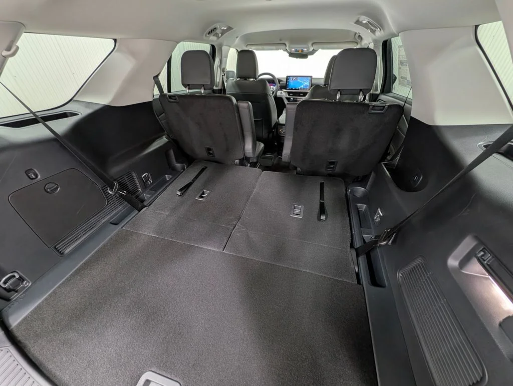 New 2026 Agate Black Metallic Ford Active image 20