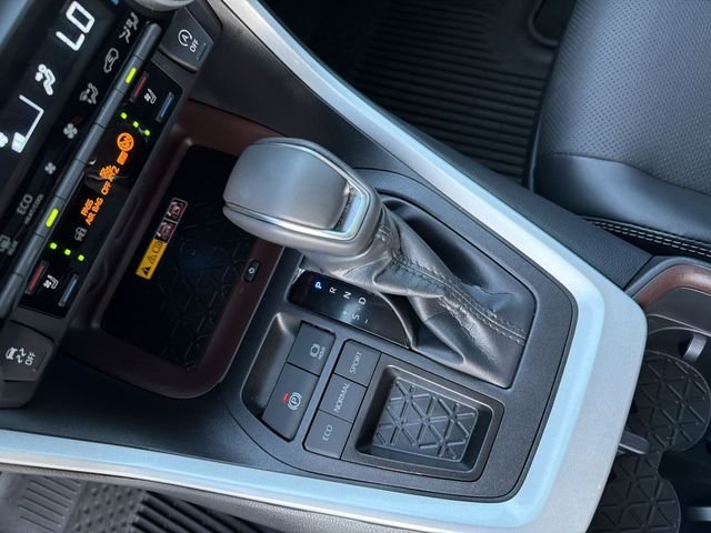 2025 Toyota RAV4 Limited - Photo 24