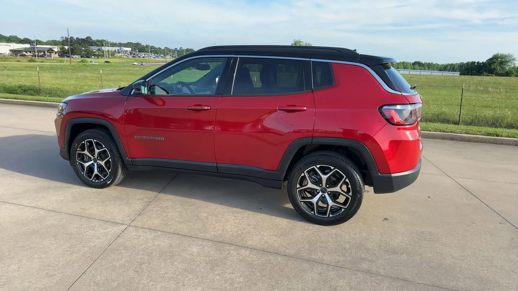 Used 2025 Red Hot Pearlcoat Jeep Limited image 6