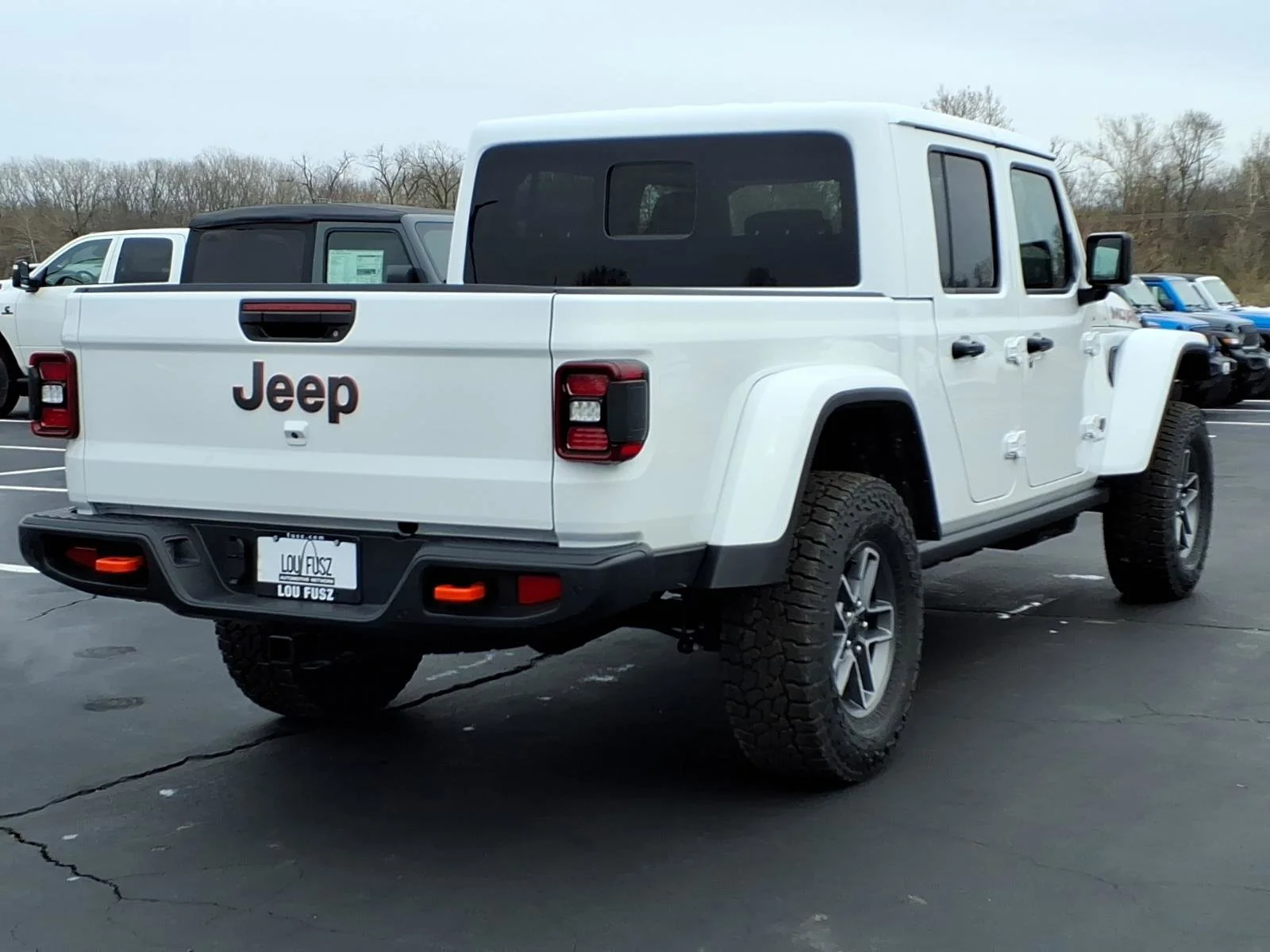 New 2026 Bright White Clearcoat Jeep Mojave image 17