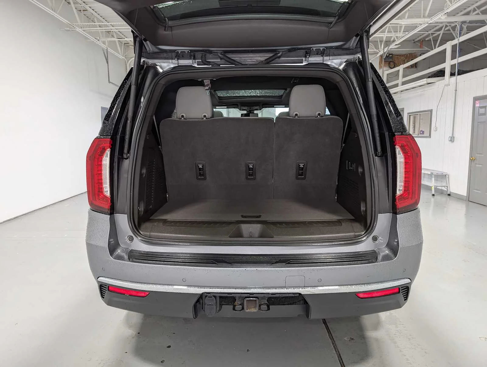 Used 2022 Satin Steel Metallic GMC SLT image 43
