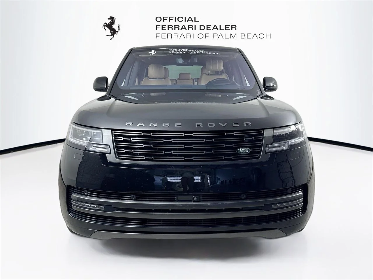 Used 2023 Santorini Black Metallic Land Rover SE image 2
