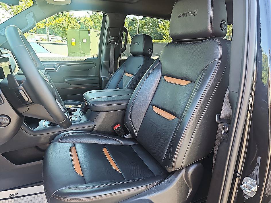 Used 2024 Onyx Black GMC AT4 image 19