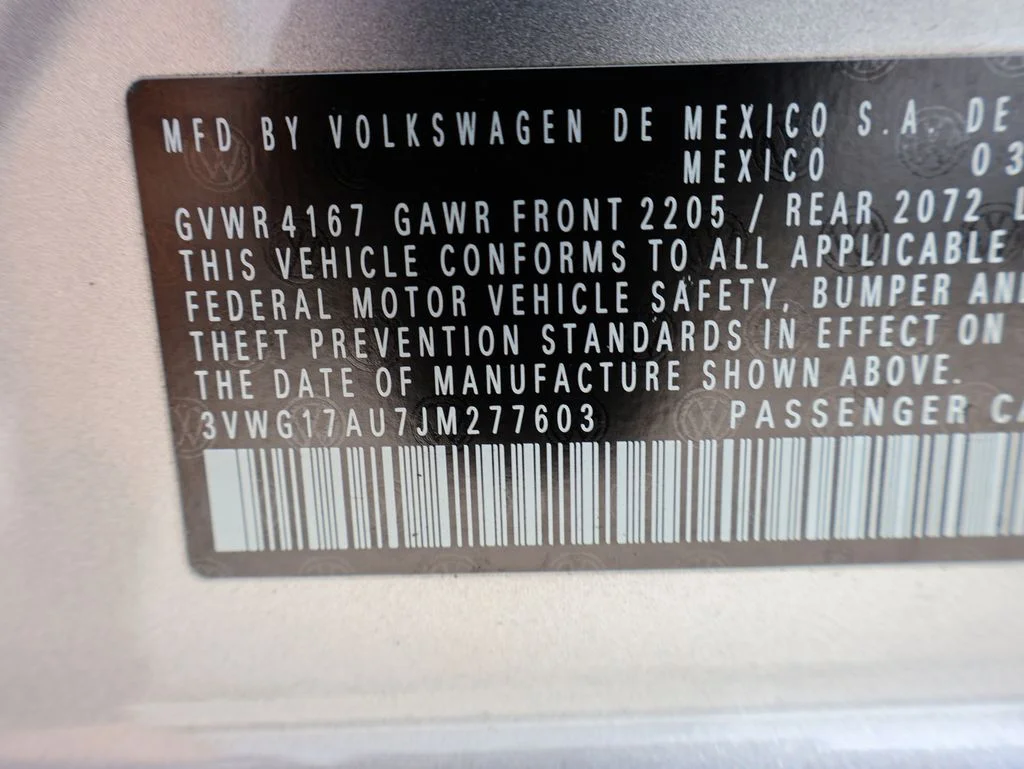 Used 2018  Volkswagen TSI S 4-Door image 38