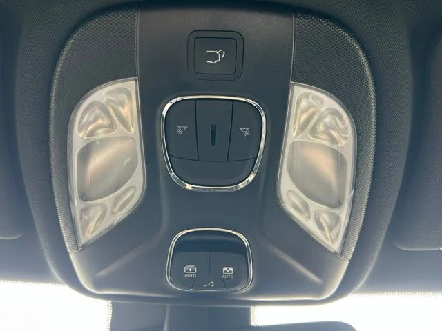 Used 2025 White Jeep Limited image 28