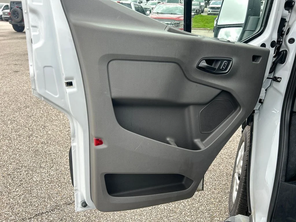 Certified Used 2025 White Ford Base image 9