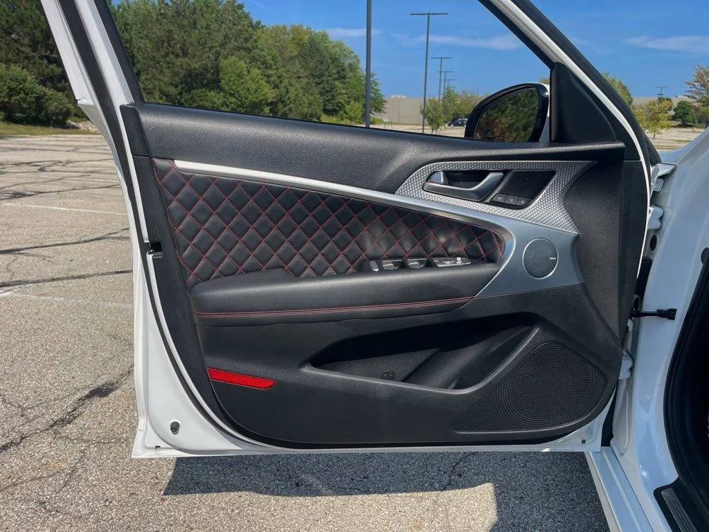 Used 2022 Uyuni White Genesis 3.3T image 23