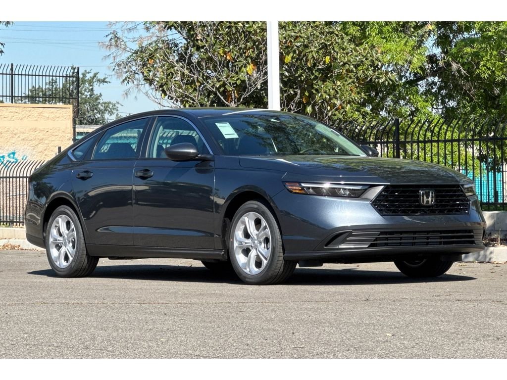 New 2026 Meteorite Gray Metallic Honda LX image 2