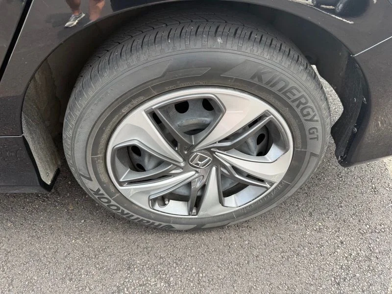 Used 2019 Black Honda LX image 13