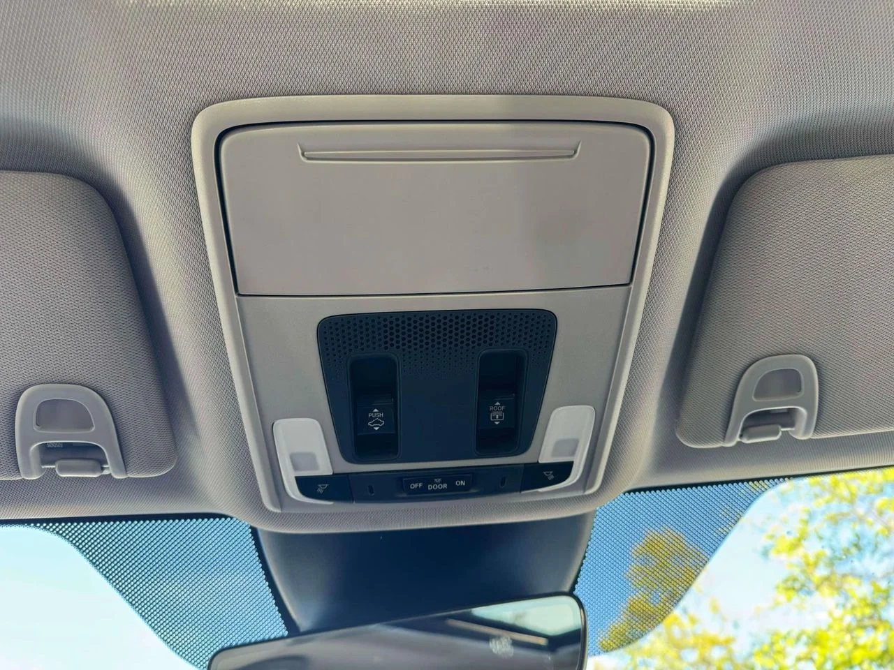 2024 Honda Pilot Elite - Photo 36