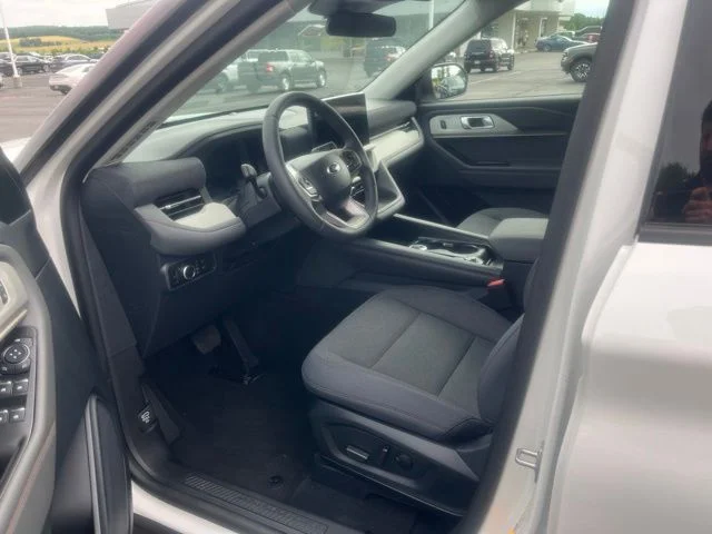 2026 Ford Explorer Active - Photo 8