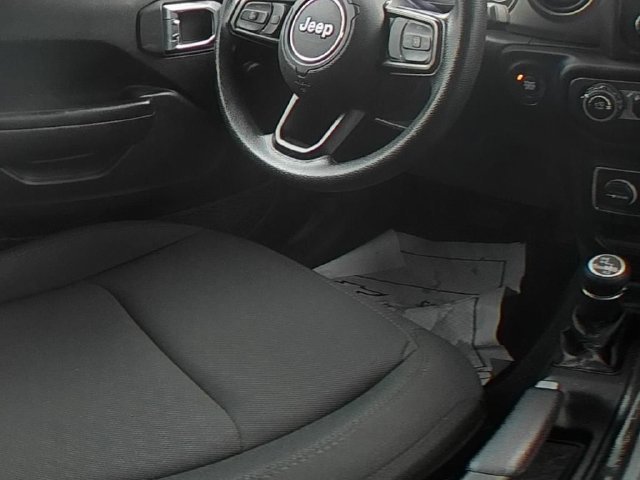 Used 2021 Black Jeep Sport image 38