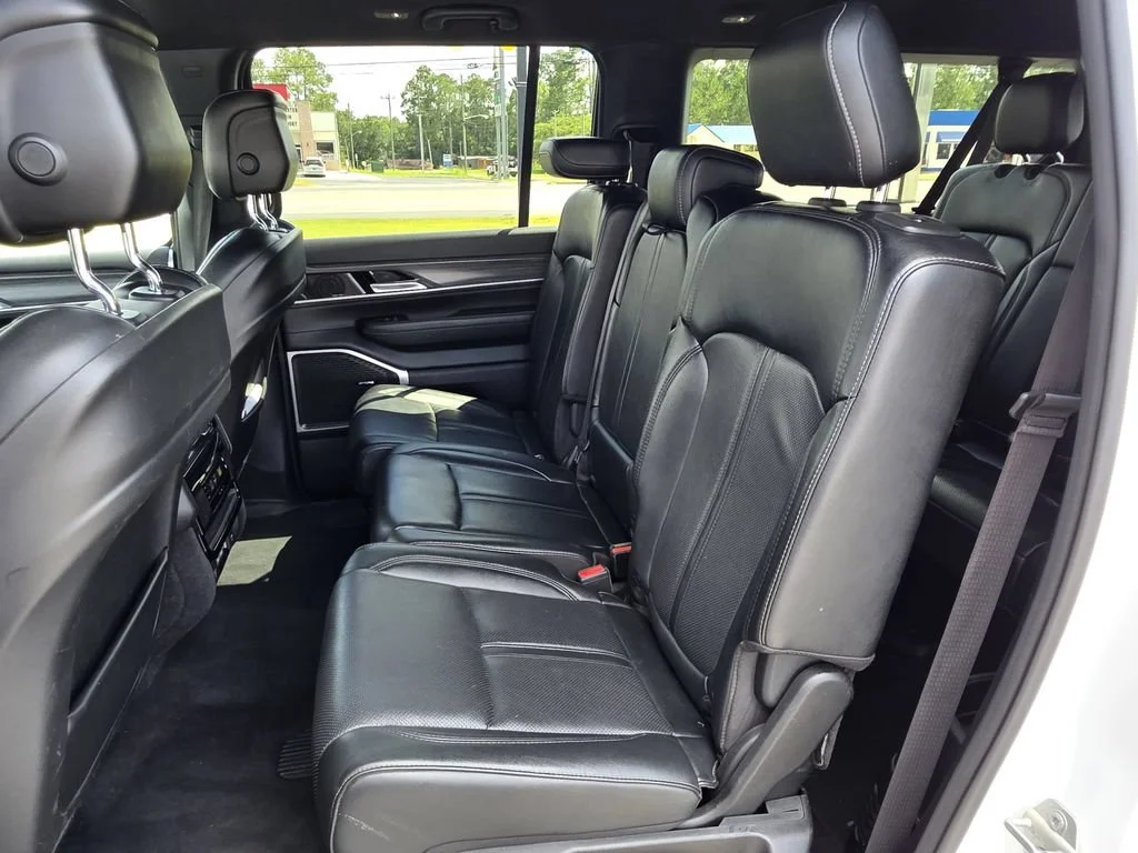 Used 2023 White Jeep Series II image 15