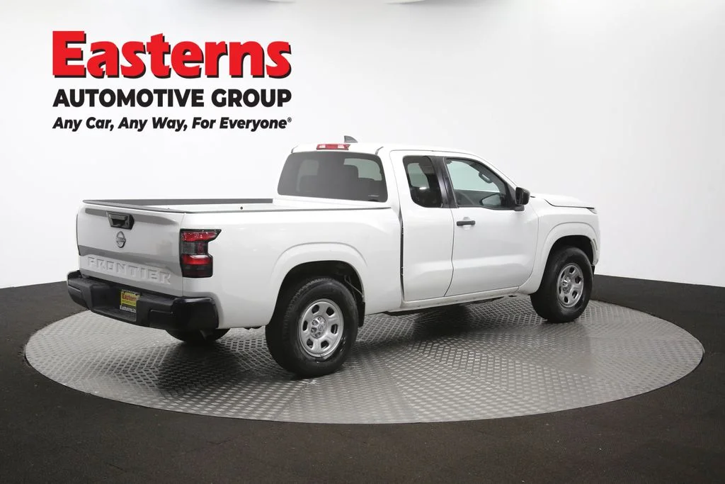 Used 2022 White Nissan S image 39