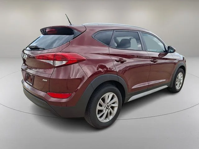 Used 2017 Red Hyundai SE image 11