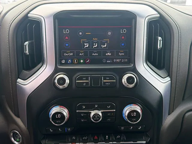 Used 2020 White GMC SLT image 16