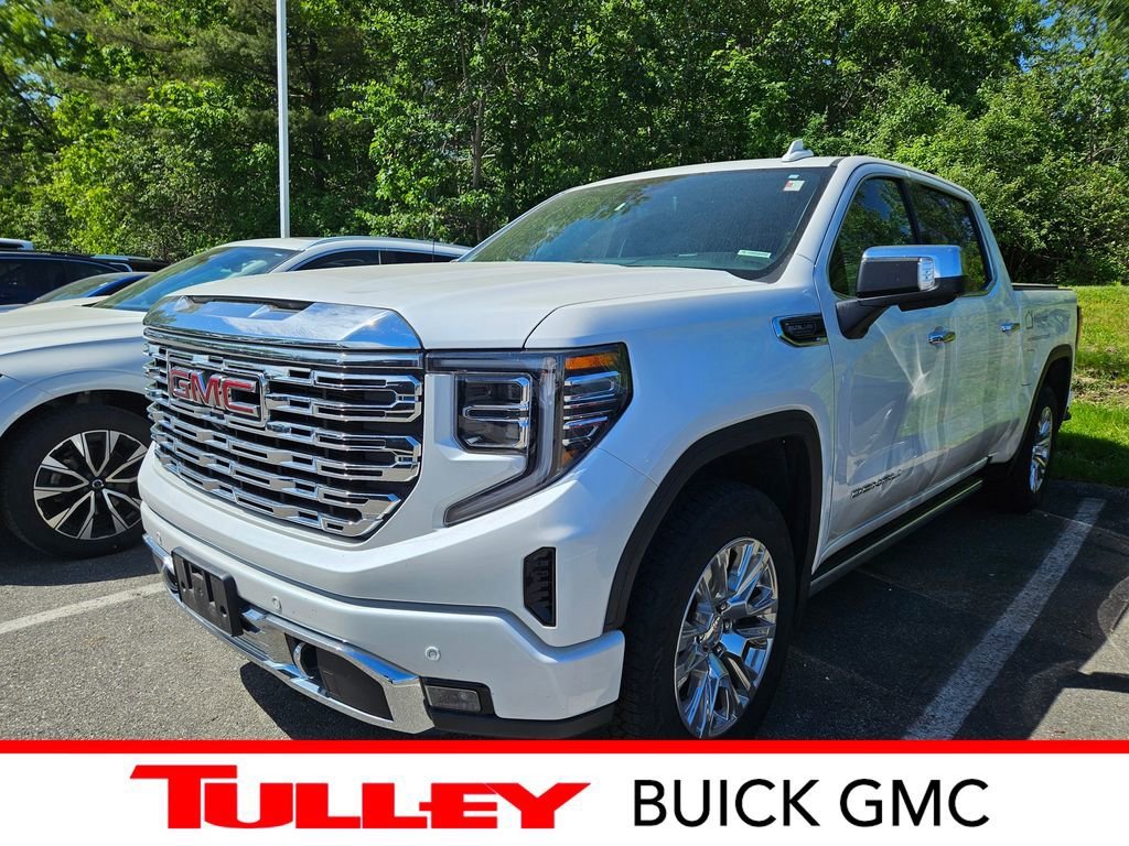 2022 GMC Sierra 4WD Crew Cab Short Box Denali's photo
