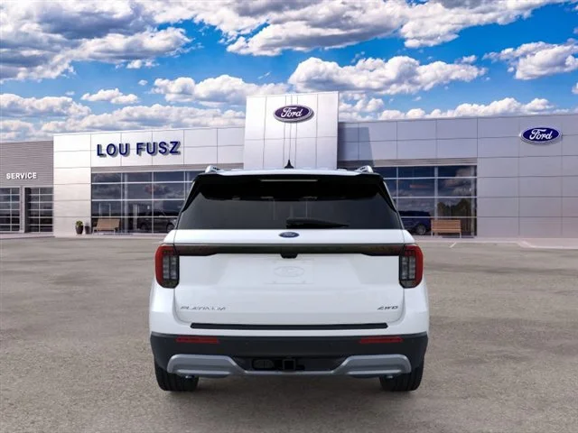 New 2026 Star White Metallic Tri-Coat Ford Platinum image 5