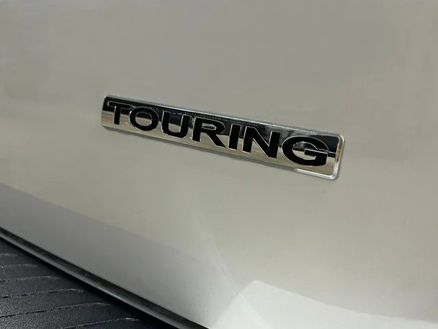 New 2027 Silver Honda Touring image 7
