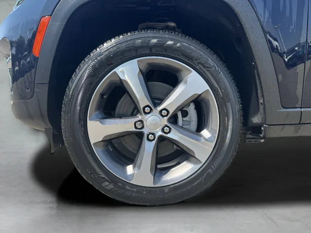 Used 2024 Black Jeep 4xe image 9