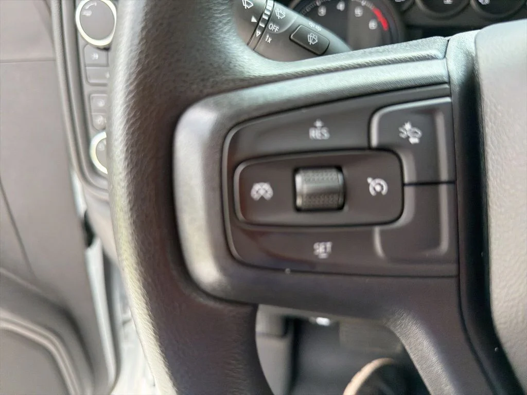 Used 2024 White Chevrolet Custom image 18