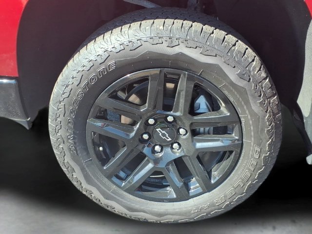 Used 2025 Radiant Red Tintcoat Chevrolet LT Trail Boss image 16