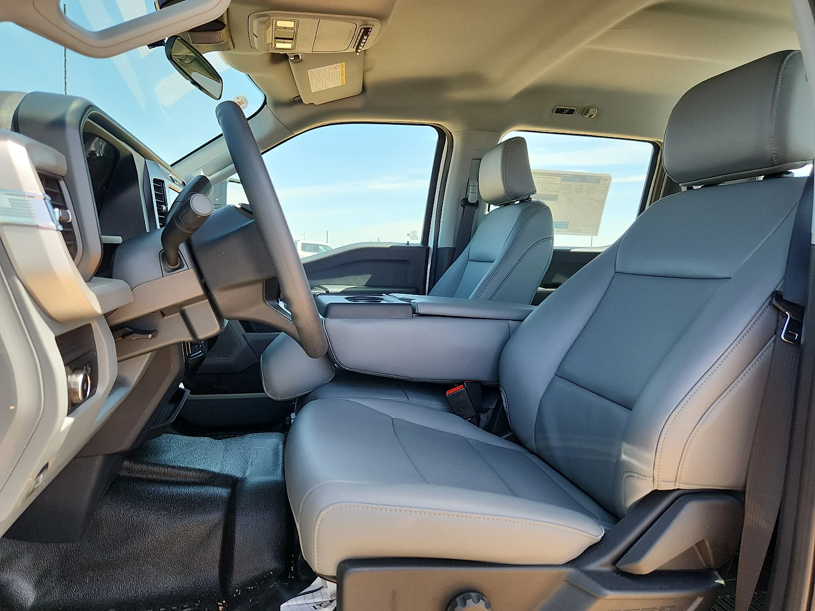 New 2026 Oxford White Ford F-450® XL image 17