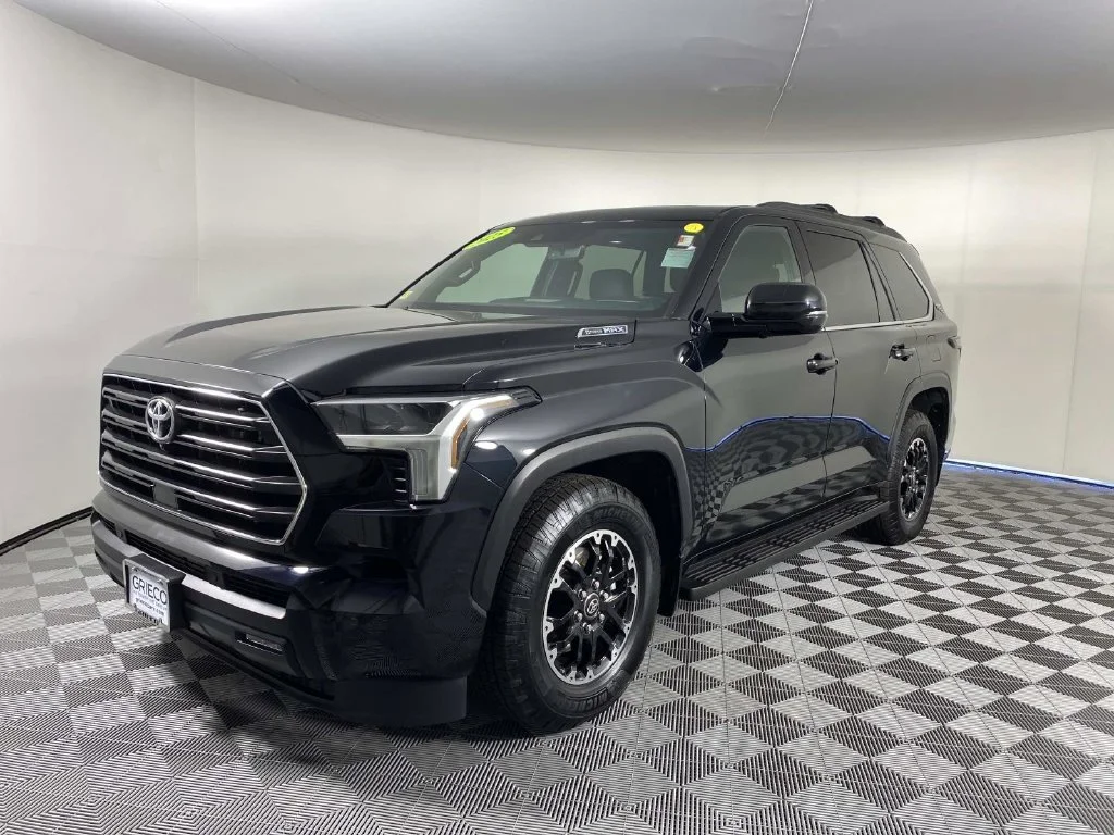 Used 2025 Midnight Black Metallic Toyota SR5 image 4