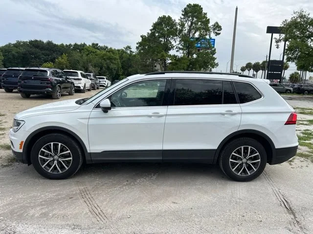 Used 2019 Pure White Volkswagen 2.0T SEL R-Line image 18