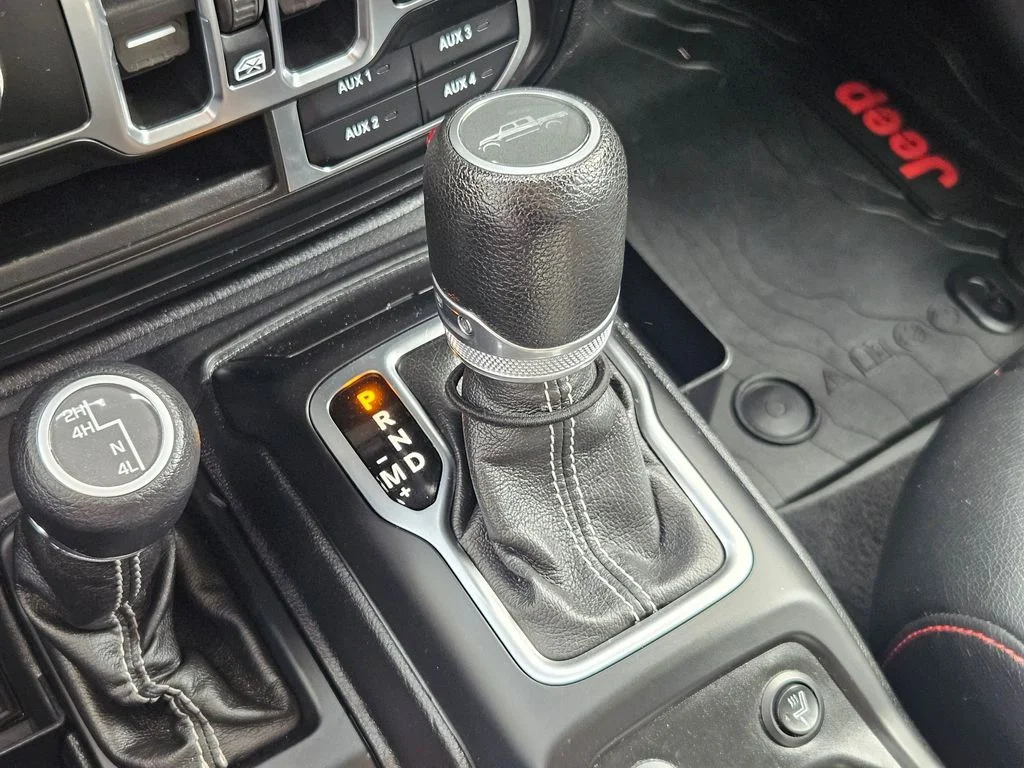 Used 2020 Black Clearcoat Jeep Overland image 20