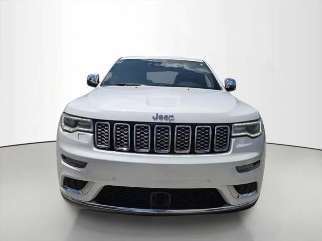 Used 2018 Ivory 3-Coat Jeep Summit image 8