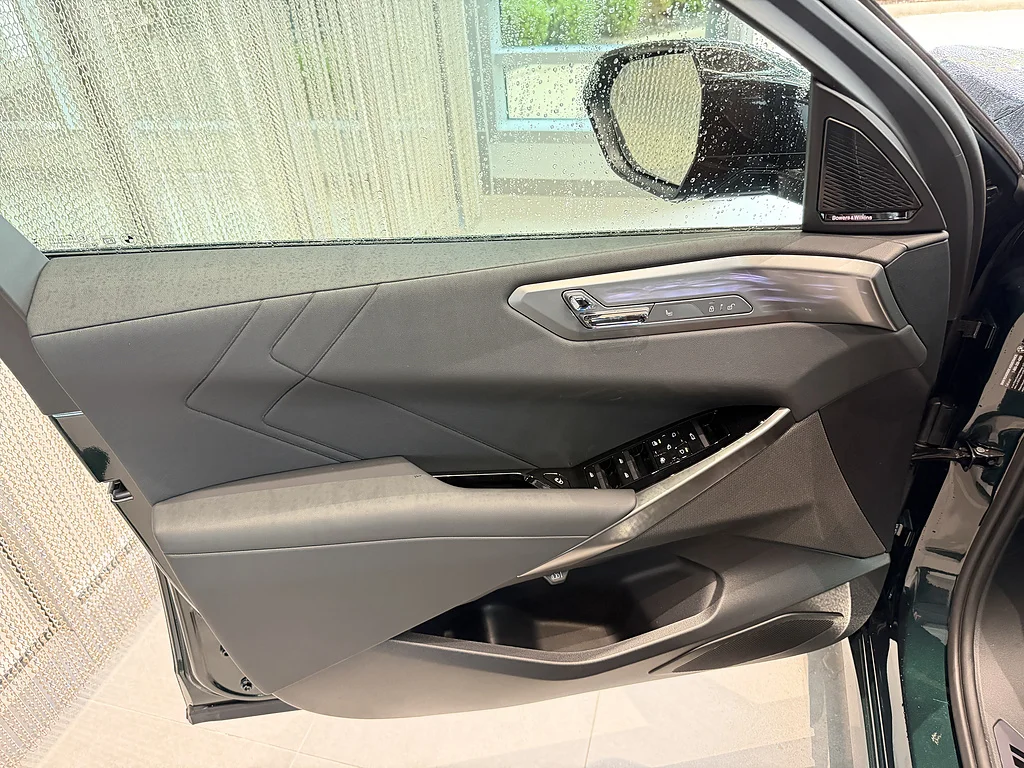 New 2027  BMW 40 xDrive image 11