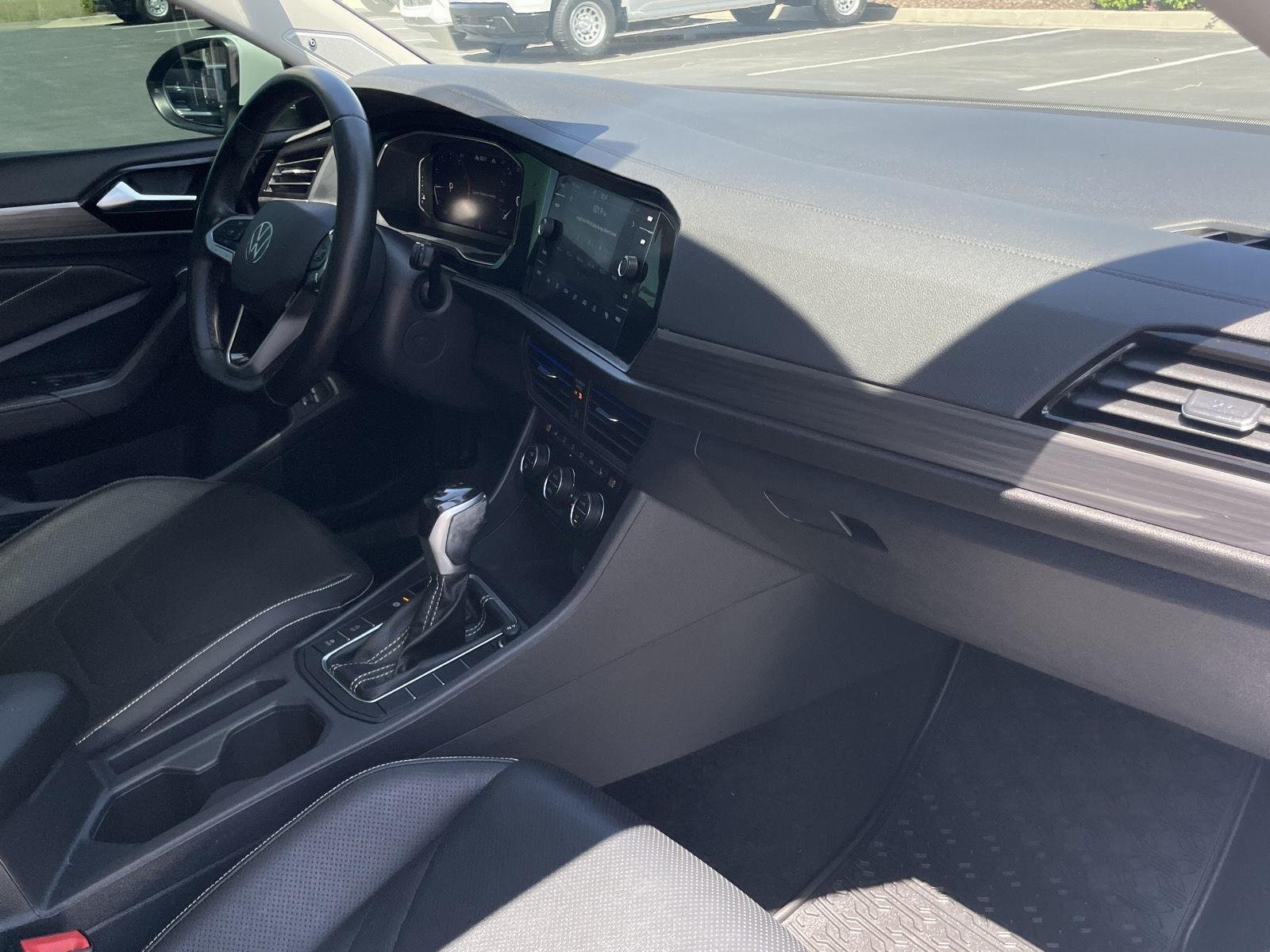 2023 Volkswagen Jetta SEL - Photo 37