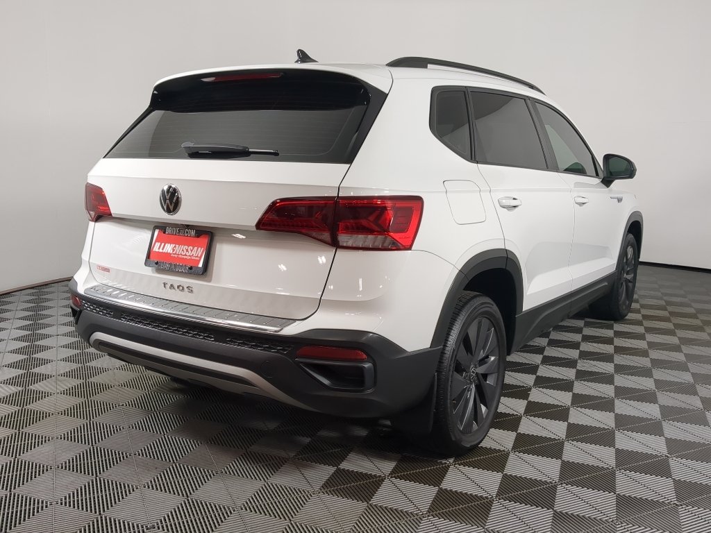 Used 2022 Pure White Volkswagen S image 12