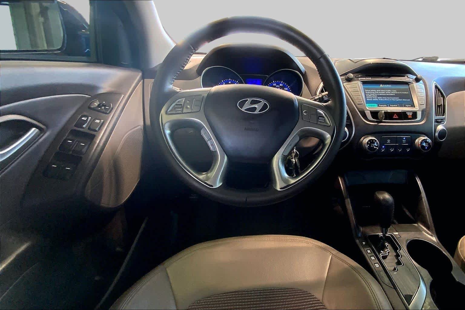 Used 2011 Iris Blue Hyundai GLS image 5