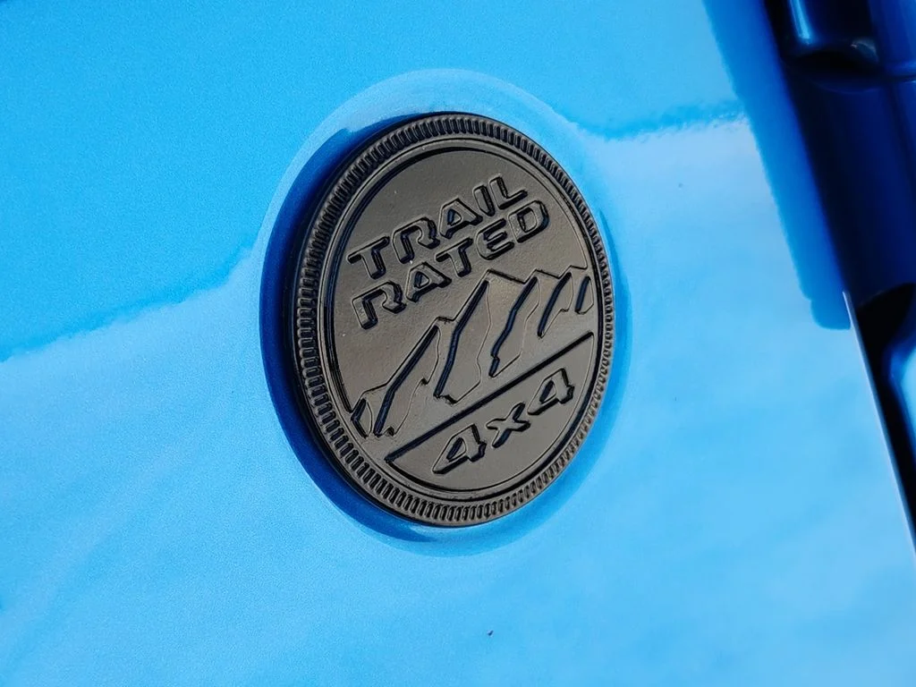 Used 2022 Hydro Blue Pearlcoat Jeep Unlimited Sahara Altitude image 13