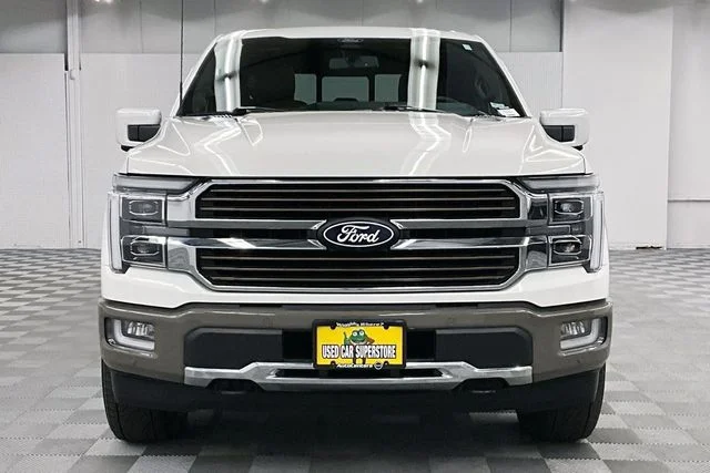 Used 2025 Star White Metallic Tri-Coat Ford King Ranch image 4