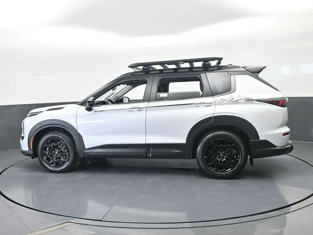 New 2026 White / Black Mitsubishi TRAIL EDITION S-AWC image 3