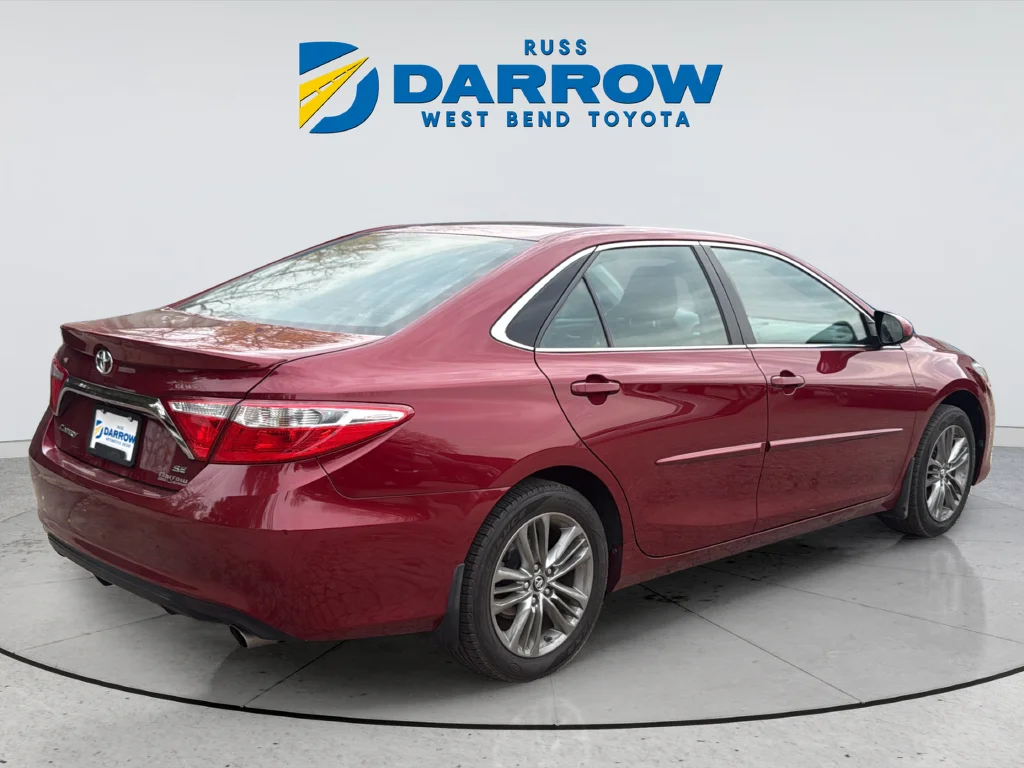 Used 2016 Red Toyota SE image 5
