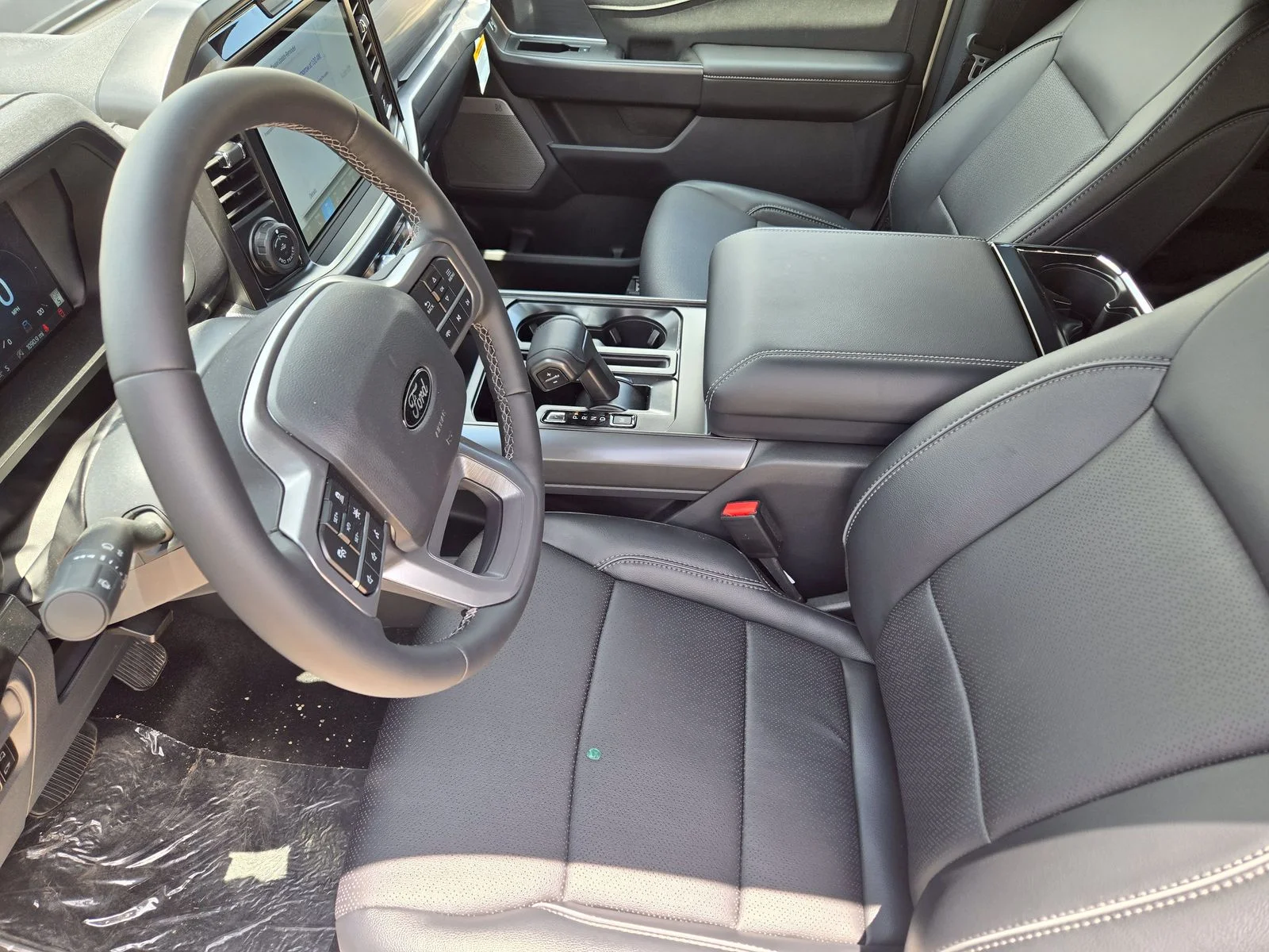 New 2026 Star White Metallic Tri-Coat Ford Lariat® image 8