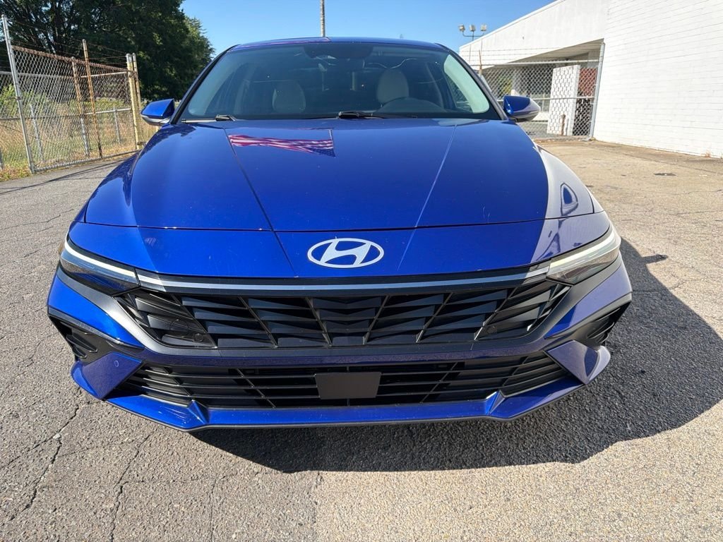 2024 Hyundai Elantra Limited - Photo 8